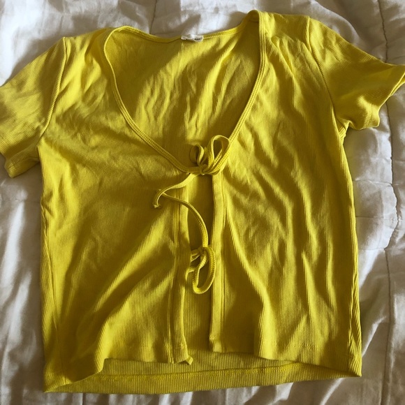 Front tie Wilfred free top from aritzia - Picture 3 of 4